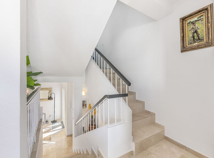 Image No.11-3 Bed Villa for sale