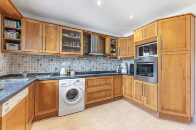 9-467d0cee5b725f3ef65f102a0c2e69c0