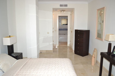 11-20939a0134ad724a8cb2a801094d15a4