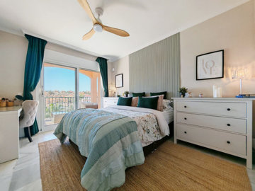 10-bb915d1cb19341576dcdc994b81ab9c5