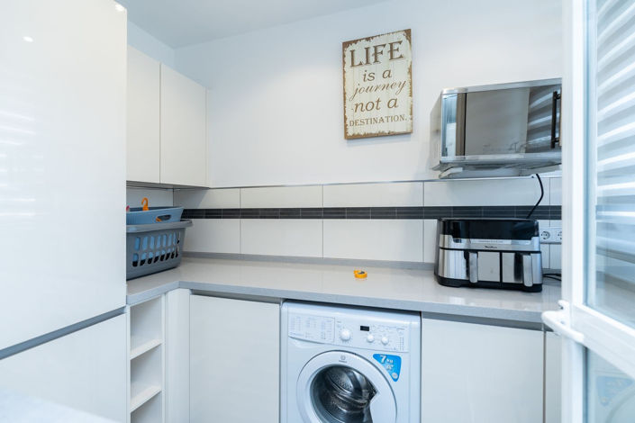 Image No.10-3 Bed Apartment for sale