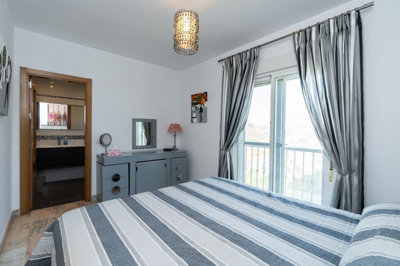 12-53013098fcab6c38b1379cd33298e050