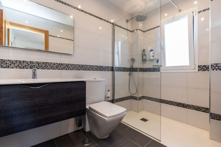 Image No.15-3 Bed Apartment for sale