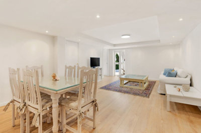 13-5fd73dea700db77384c091ca9818b1a9