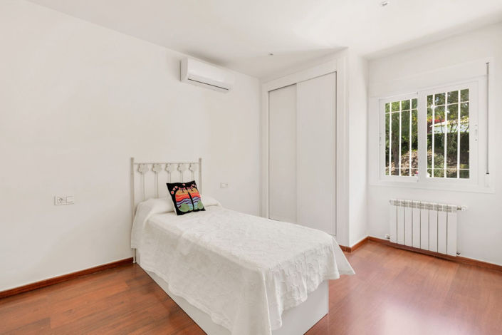 Image No.21-4 Bed Villa for sale