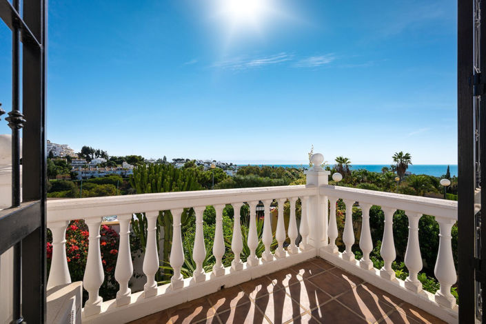 Image No.20-4 Bed Townhouse for sale