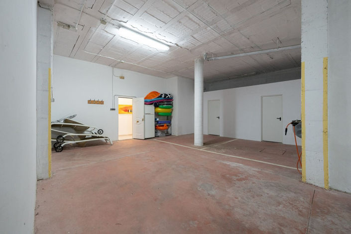 Image No.24-4 Bed Townhouse for sale