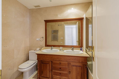 8-e64a9055bba3e77ac8aca3b893cdf826