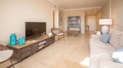 10-bb915d1cb19341576dcdc994b81ab9c5