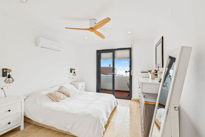 Image No.17-3 Bed Townhouse for sale