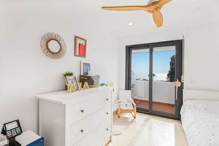 Image No.22-3 Bed Townhouse for sale