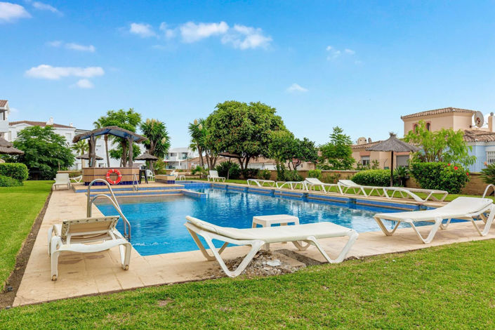 Image No.30-3 Bed Townhouse for sale