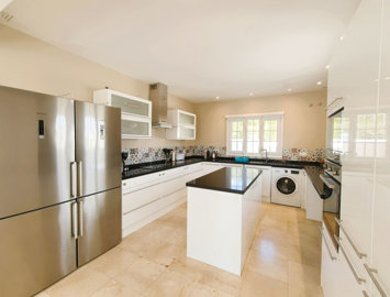 10-bb915d1cb19341576dcdc994b81ab9c5