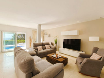 7-aa4cc561180b369757c0bb4af9886cd3