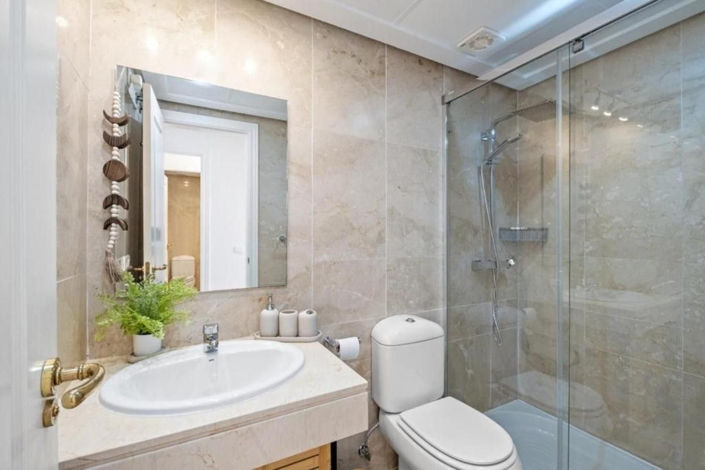 Image No.19-2 Bed Apartment for sale