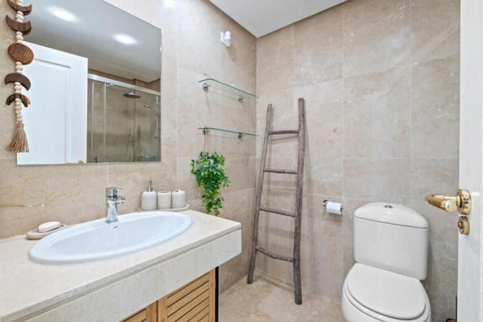 Image No.21-2 Bed Apartment for sale