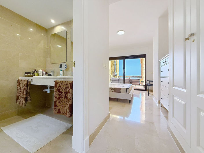 Image No.15-3 Bed Apartment for sale