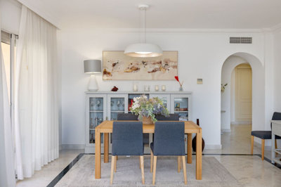 11-20939a0134ad724a8cb2a801094d15a4