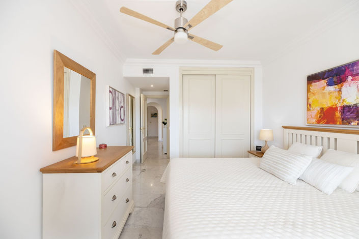 Image No.25-3 Bed Apartment for sale