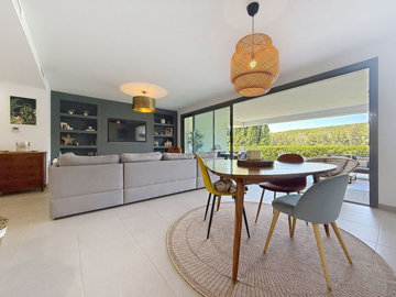 10-bb915d1cb19341576dcdc994b81ab9c5