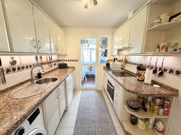 12-53013098fcab6c38b1379cd33298e050