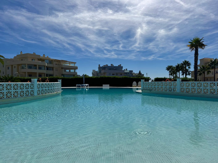 Image No.20-2 Bed Apartment for sale