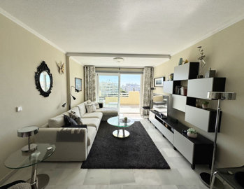 9-467d0cee5b725f3ef65f102a0c2e69c0