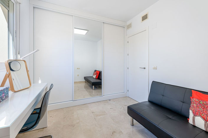 Image No.12-4 Bed Apartment for sale