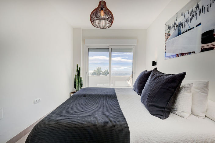 Image No.20-2 Bed Apartment for sale