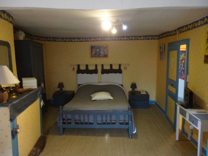 Image No.13-6 Bed House for sale