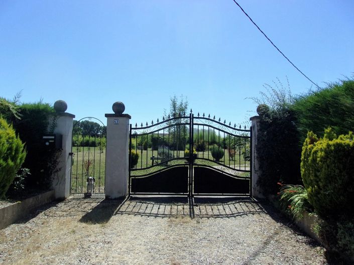 Image No.2-4 Bed House for sale