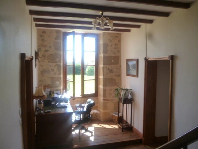 Image No.9-4 Bed House for sale