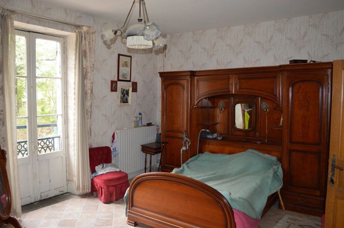 Image No.11-6 Bed House for sale