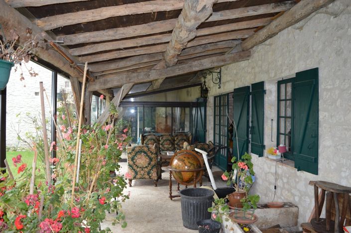 Image No.8-6 Bed House for sale