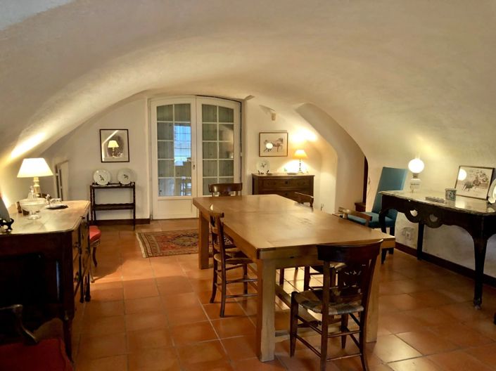 Image No.3-15 Bed House for sale