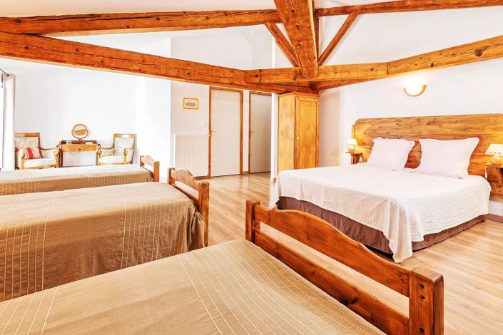 Image No.7-15 Bed House for sale