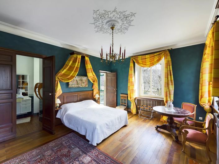 Image No.11-30 Bed House for sale