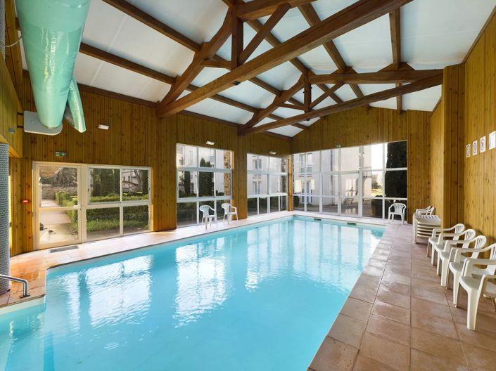 Image No.2-30 Bed House for sale