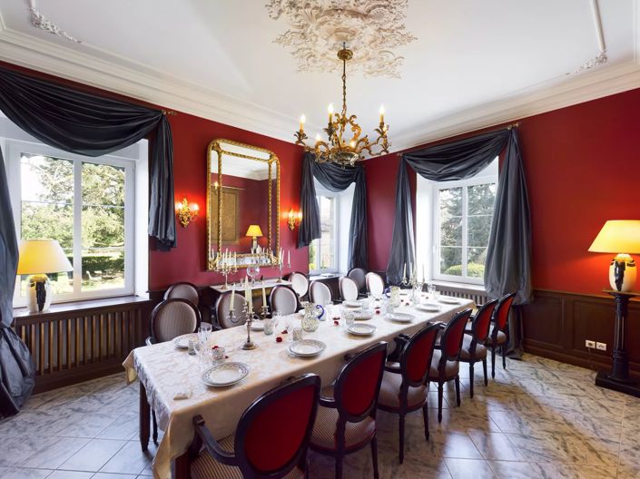 Image No.5-30 Bed House for sale