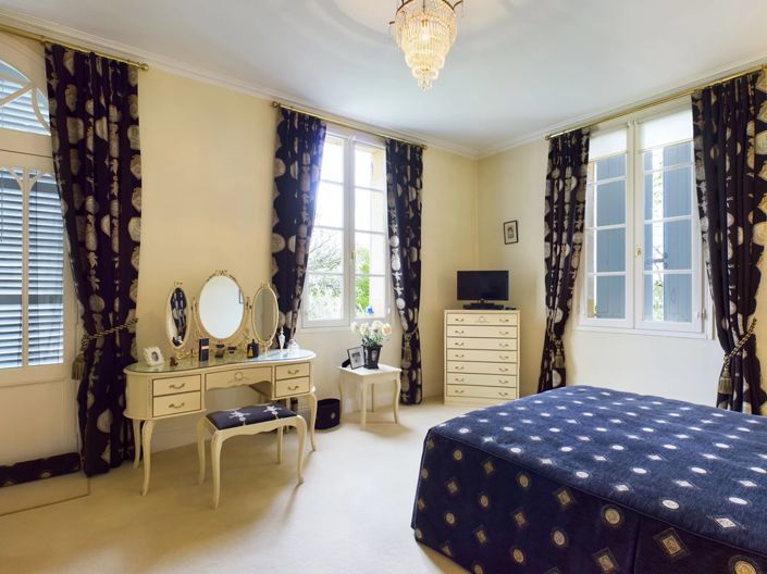 Image No.12-6 Bed House for sale