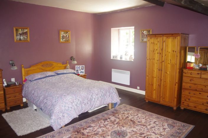 Image No.11-3 Bed House for sale