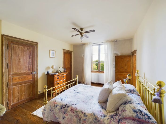 Image No.10-7 Bed House for sale