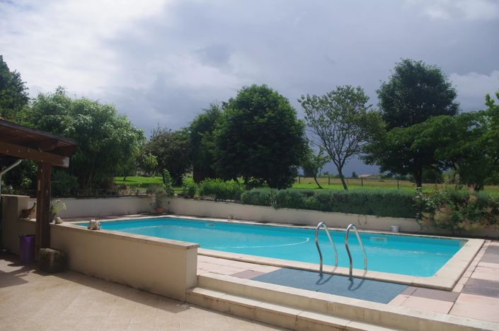 Image No.2-9 Bed House for sale