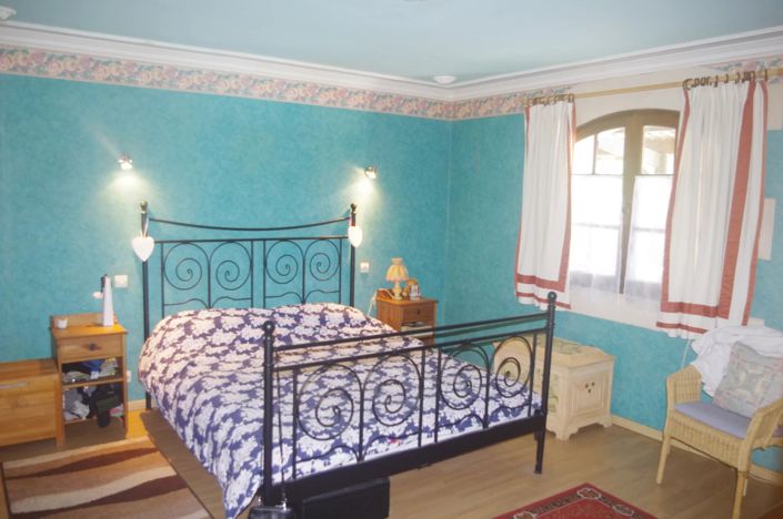 Image No.6-9 Bed House for sale