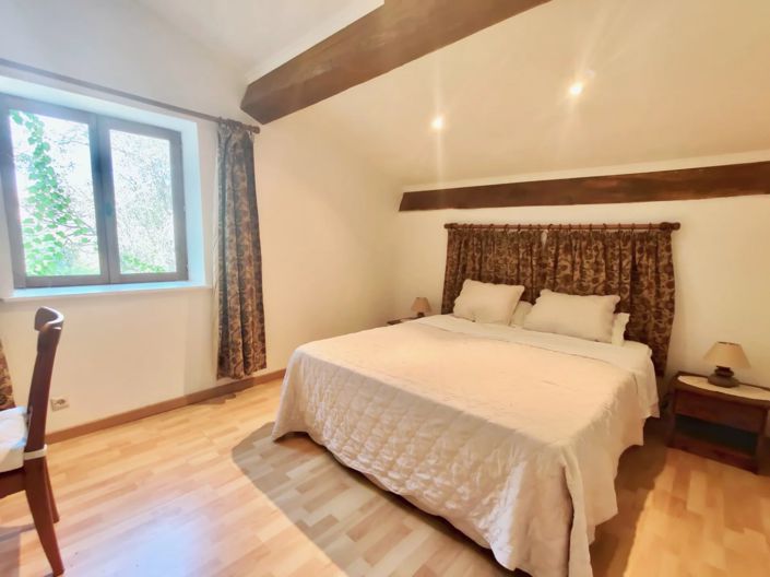 Image No.11-7 Bed House for sale