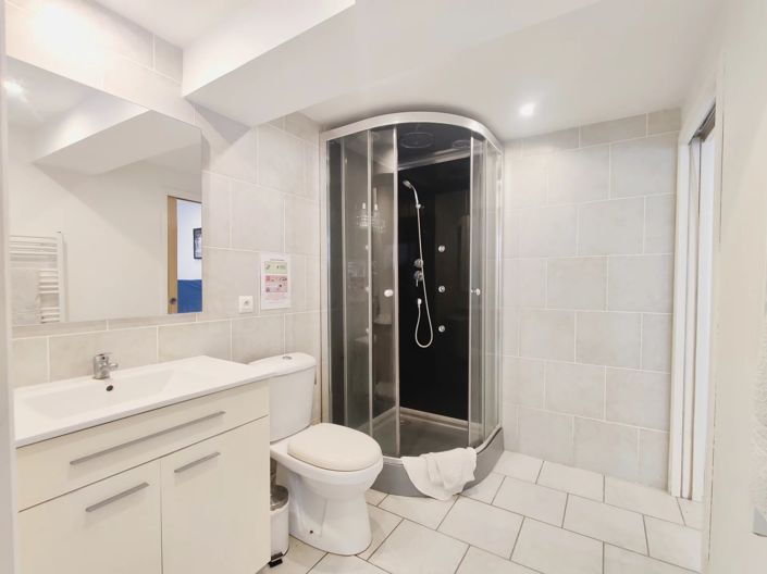 Image No.12-7 Bed House for sale