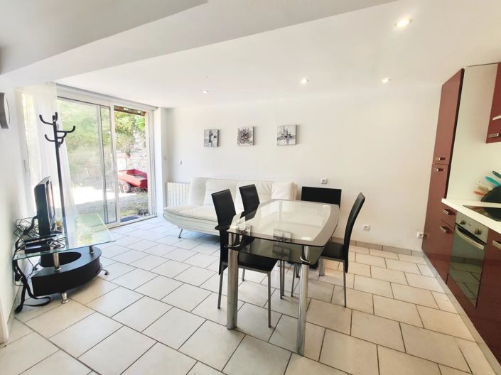 Image No.6-7 Bed House for sale