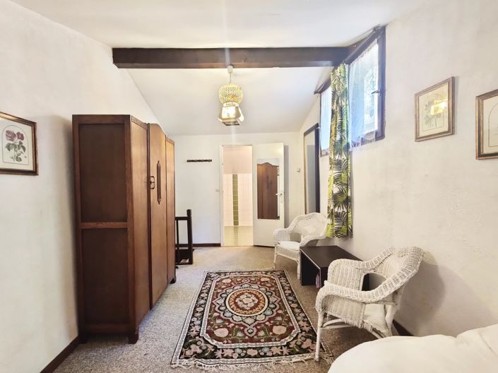 Image No.9-7 Bed House for sale