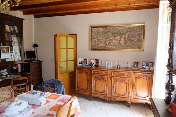 Image No.9-6 Bed Farmhouse for sale