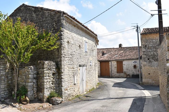 Image No.10-1 Bed House for sale